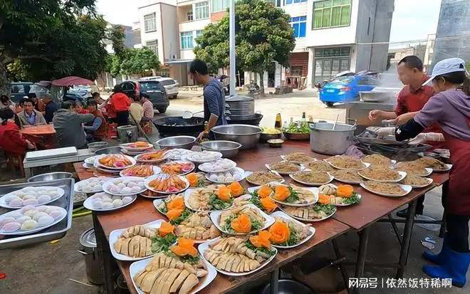 婚宴酒席多少钱一桌(婚宴酒席多少钱一桌 两万)