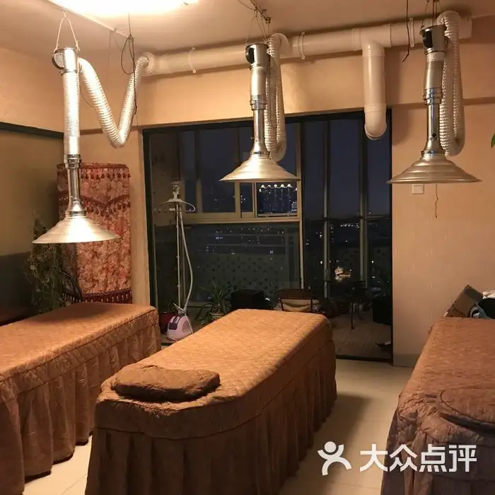 艾灸房间如何装修图片(在艾灸房里住和生活对身体有影响吗)