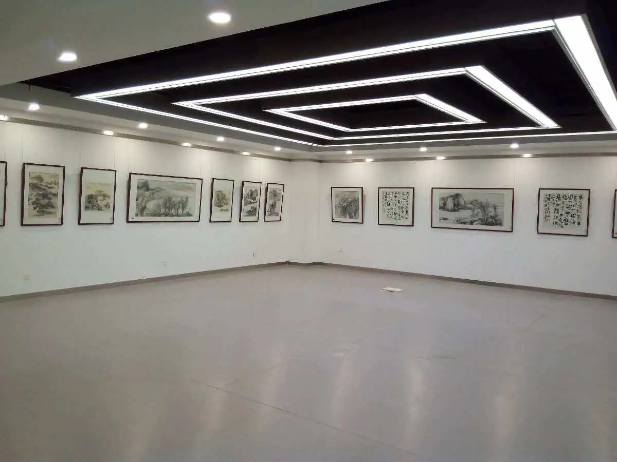 画展展厅设计效果图(画展展厅设计效果图图片)